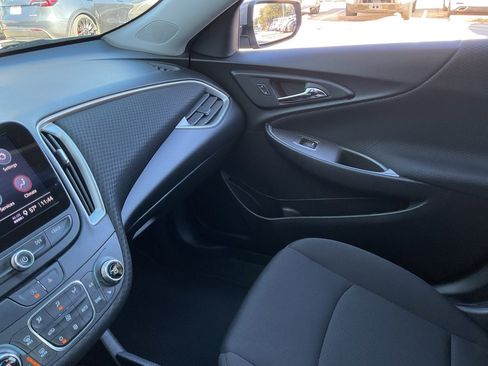 Used 2024 Chevrolet Malibu LT image 35
