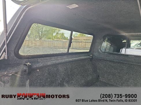 Used 2023 Jeep Gladiator Rubicon w/ Cold Weather Group image 36