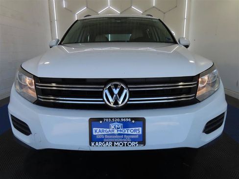 Used 2017 Volkswagen Tiguan S FWD image 3