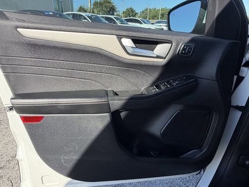 Used 2022 Ford Escape SEL w/ Technology Package FWD image 21
