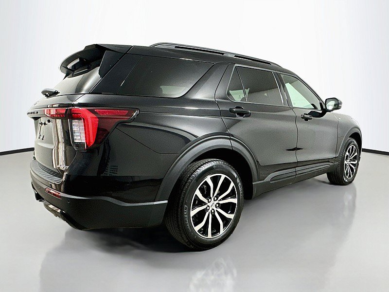 Used 2026 Ford Explorer ST-Line AWD/4WD image 7