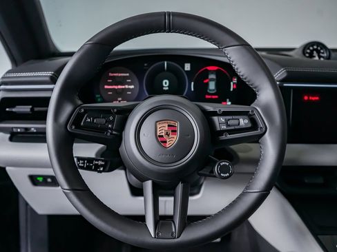 New 2026 Porsche Macan 4S Electric image 17