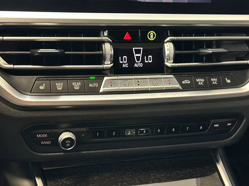 Used 2021 BMW 330i Sedan w/ M Sport Package image 25