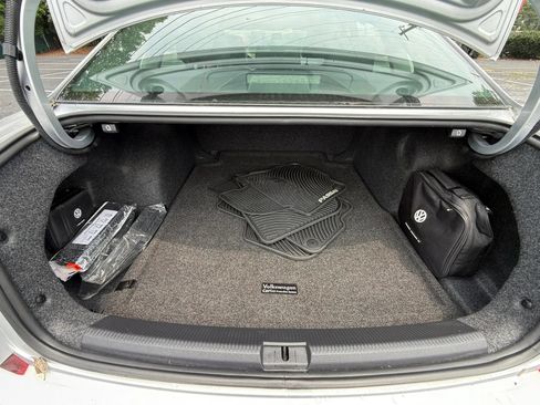 Used 2016 Volkswagen Passat 1.8T SE FWD image 23