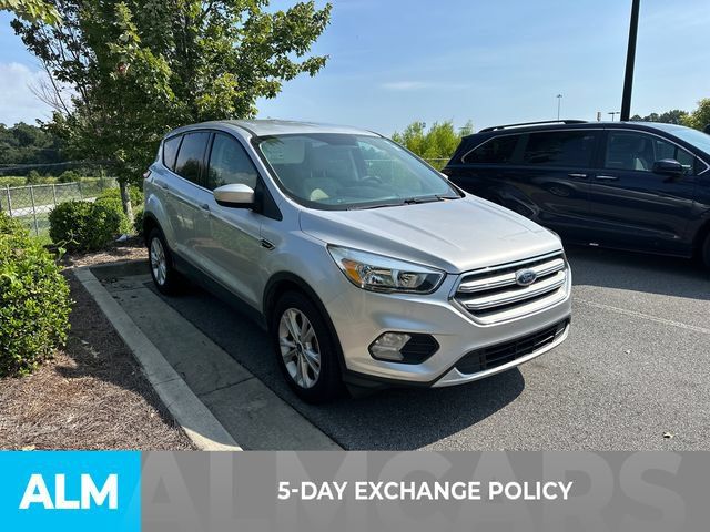 Used 2019 Ford Escape SE FWD image 3