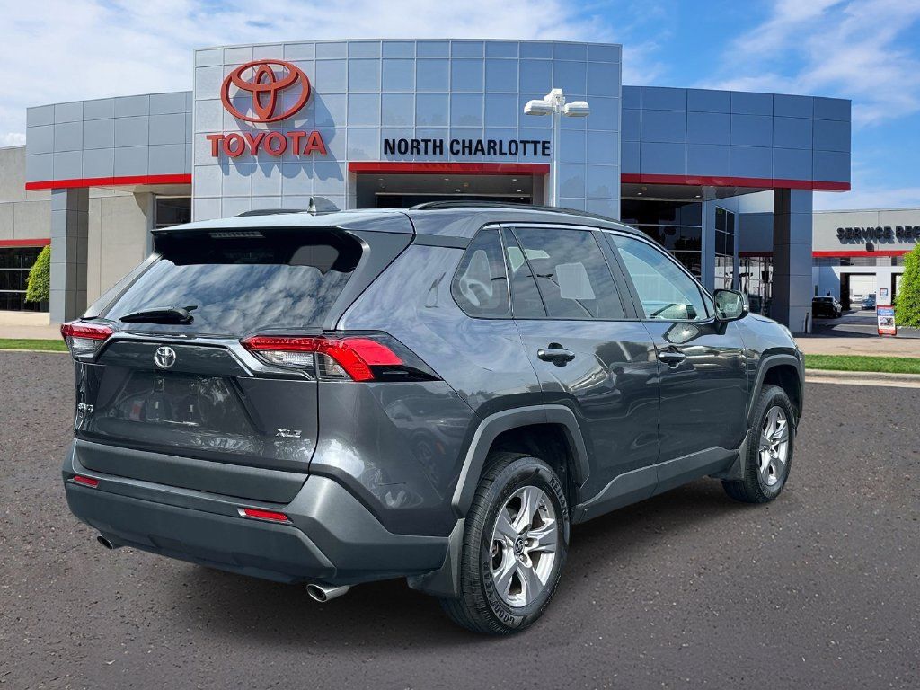 Used 2025 Toyota RAV4 XLE FWD image 7