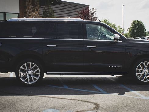Used 2019 Ford Expedition Max Platinum AWD/4WD image 41