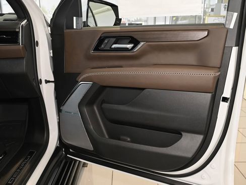 New 2026 GMC Yukon Denali Ultimate w/ LPO, Floor Liner Package image 50