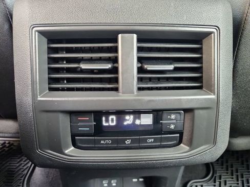 Used 2021 Volkswagen Atlas SE AWD/4WD image 21
