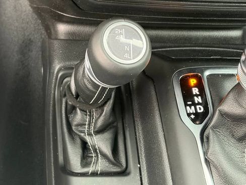 Used 2023 Jeep Wrangler Unlimited Sahara w/ Safety Group AWD/4WD image 25
