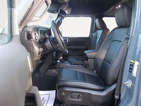 Used 2024 Jeep Wrangler Sahara w/ Technology Group image 10