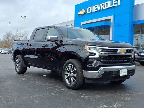 Used 2024 Chevrolet Silverado 1500 LT image 2