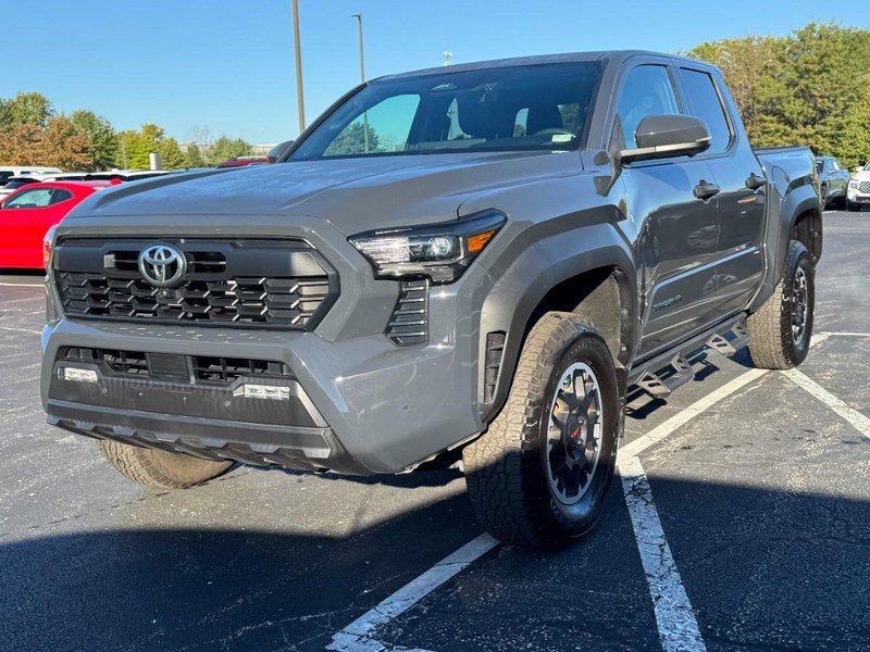 Used 2024 Toyota Tacoma TRD Off-Road w/ TRD Off Road Premium Package AWD/4WD image 8