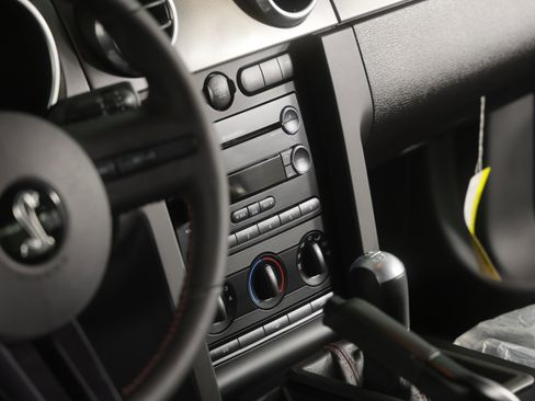 Used 2008 Ford Mustang Shelby GT500 image 86