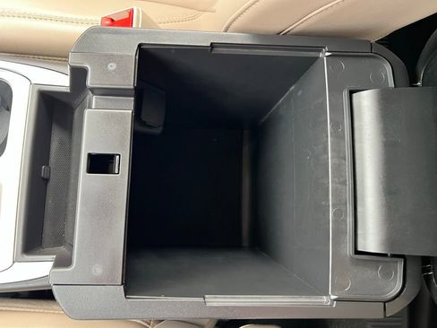 Used 2023 Ford Explorer XLT w/ Equipment Group 202A image 33