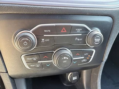 Used 2023 Dodge Charger SXT RWD image 17