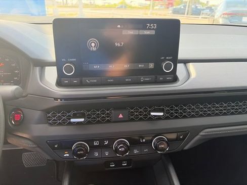 Used 2025 Honda Accord SE image 12