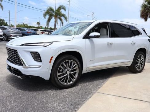 New 2026 Buick Enclave Avenir w/ Super Cruise Package AWD/4WD image 4