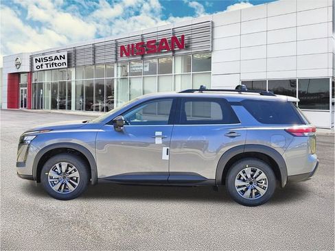 New 2026 Nissan Pathfinder SV w/ SV Premium Package FWD image 7
