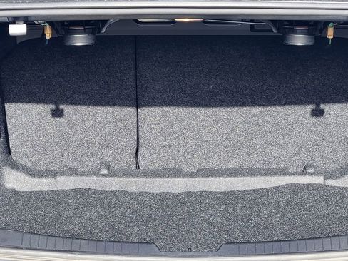 Used 2024 Chevrolet Malibu LT image 30