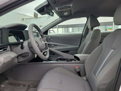 New 2026 Hyundai Elantra SE image 14