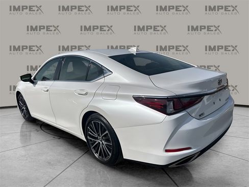 Used 2025 Lexus ES 350 w/ Premium Package image 3