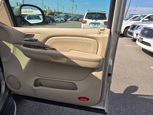 Used 2009 Cadillac Escalade ESV AWD image 47