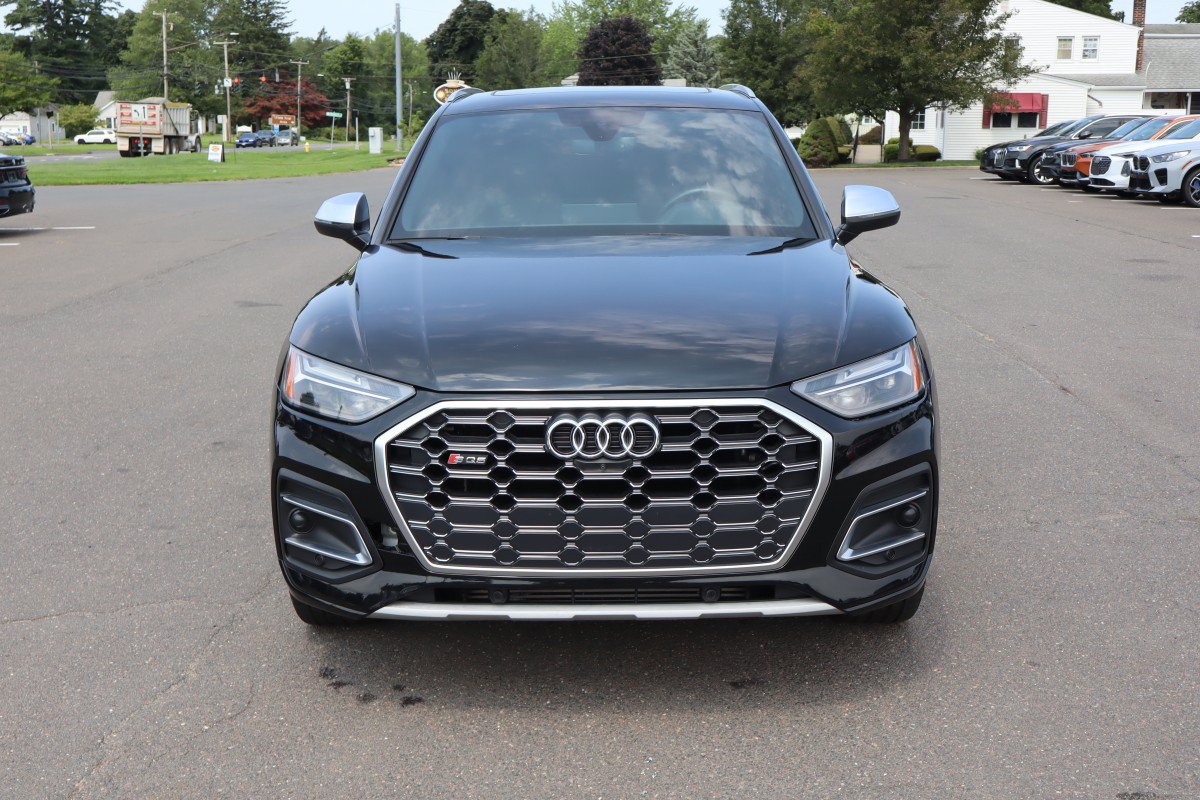 Used 2022 Audi SQ5 Premium Plus w/ Premium Plus Package AWD/4WD image 2