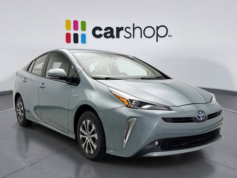 Used 2019 Toyota Prius LE image 7