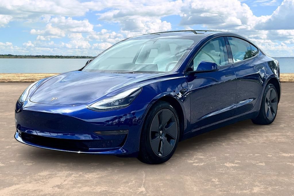 Used 2023 Tesla Model 3 Standard Range RWD image 1