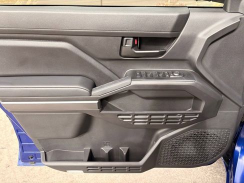 Used 2025 Toyota Tacoma SR5 image 10