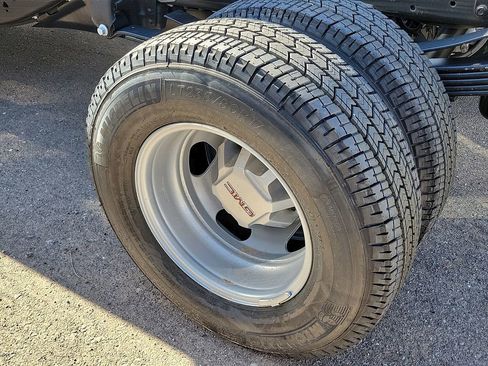 New 2026 GMC Sierra 3500 Pro AWD/4WD image 5