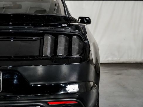 Used 2017 Ford Mustang GT Premium w/ Equipment Group 401A RWD image 37