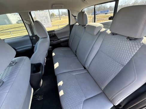Used 2020 Toyota Tacoma SR w/ SR Convenience Package image 22