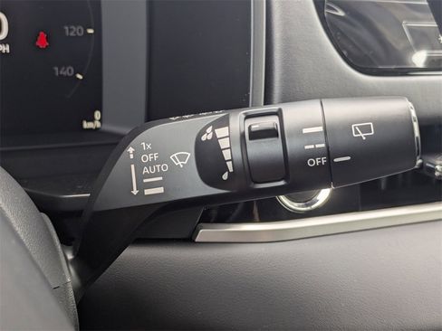 New 2025 Mitsubishi Outlander SE image 30