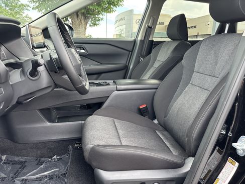 Used 2026 Nissan Rogue SV AWD/4WD image 20
