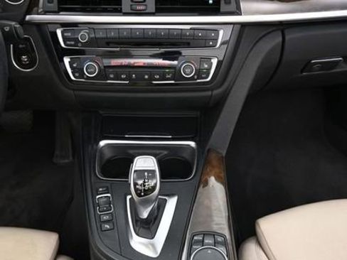 Used 2015 BMW 428i xDrive Convertible AWD/4WD image 16
