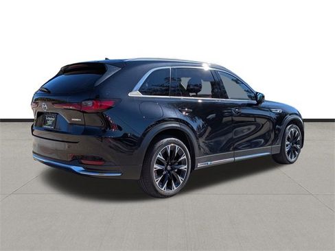 Certified 2024 MAZDA CX-90 Plug-In Hybrid w/ Premium Pkg image 5