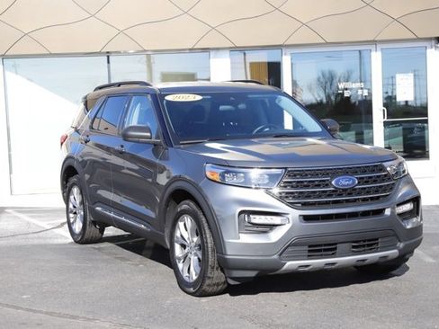 Used 2023 Ford Explorer XLT w/ Equipment Group 202A image 1