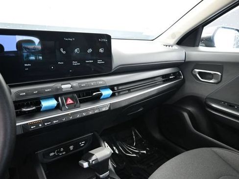 Used 2025 Kia K4 FWD image 19