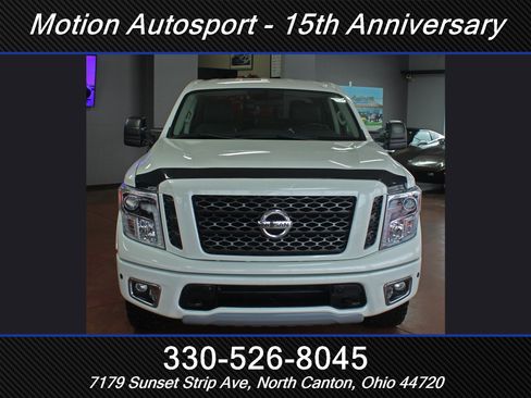 Used 2019 Nissan Titan SV image 4