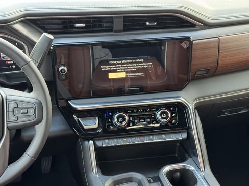 New 2026 GMC Sierra 2500 Denali Ultimate image 15