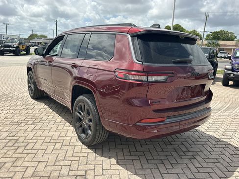New 2026 Jeep Grand Cherokee L Limited AWD/4WD image 9