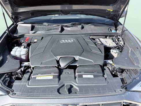 Used 2019 Audi Q8 Premium Plus w/ Premium Plus image 21