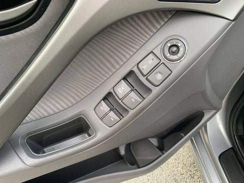 Used 2013 Hyundai Elantra GLS w/ Preferred Pkg FWD image 19