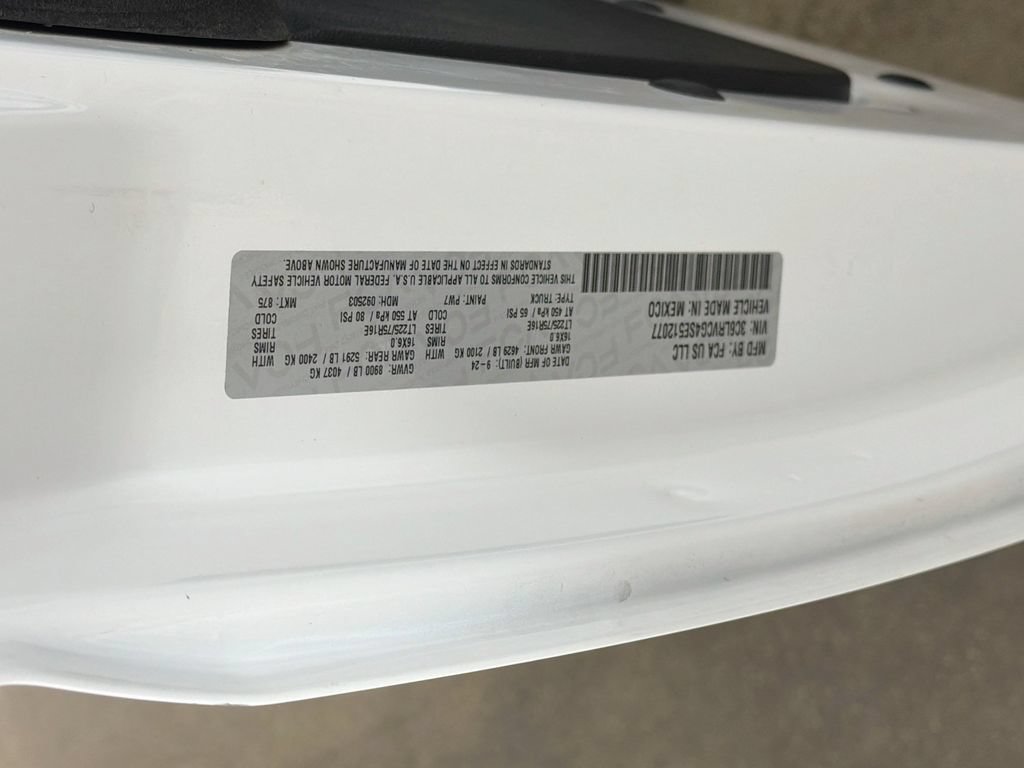 Used 2025 RAM ProMaster 2500 w/ Convenience Group FWD image 28