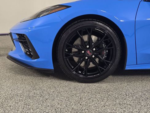 Used 2024 Chevrolet Corvette Stingray Premium Conv w/ Z51 Performance Package RWD image 8