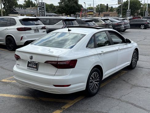 Used 2021 Volkswagen Jetta SE FWD image 9