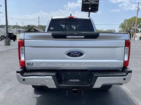 Used 2018 Ford F250 Lariat w/ Chrome Package AWD/4WD image 4