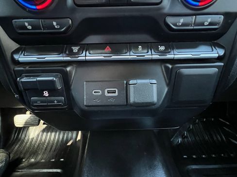 Used 2022 Chevrolet Silverado 3500 LT w/ Convenience Package image 21